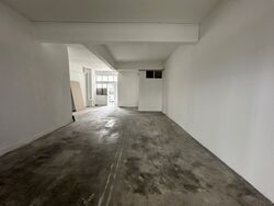Jurong East Avenue 1 (D22), Shop House #581254651